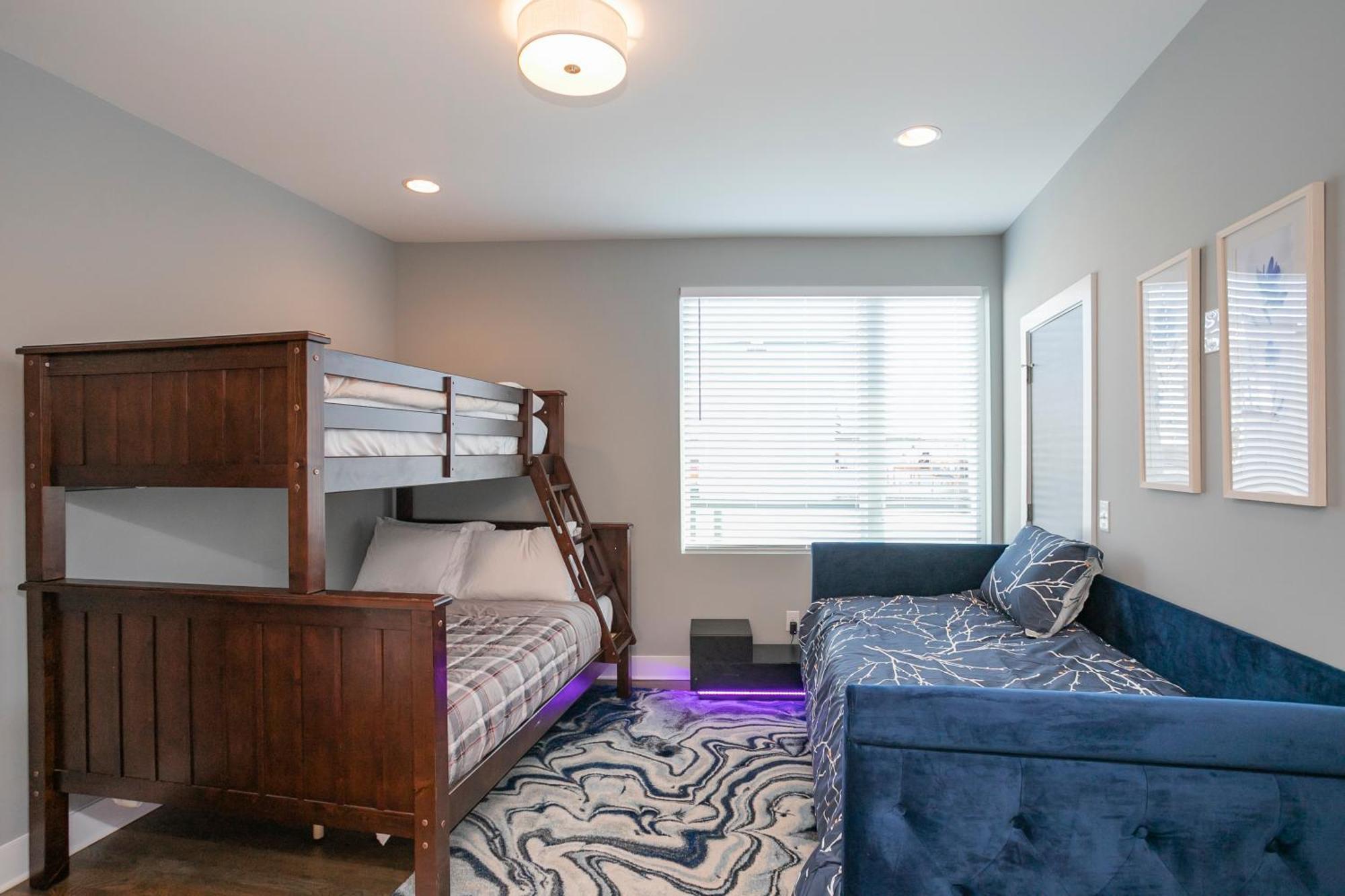 Luxury Townhome Skyline Views Mins To Dt Nashville Exterior foto